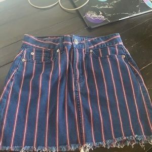 size 4 american eagle skirt